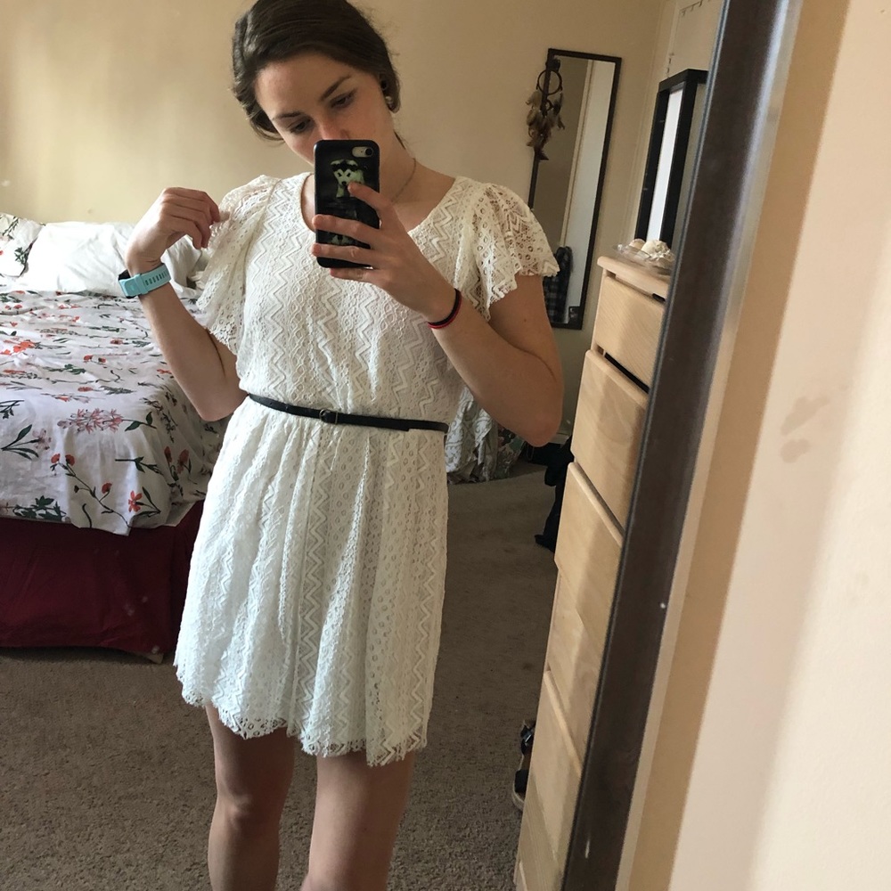 Chord White Ruffle Sleeve Lace Dress